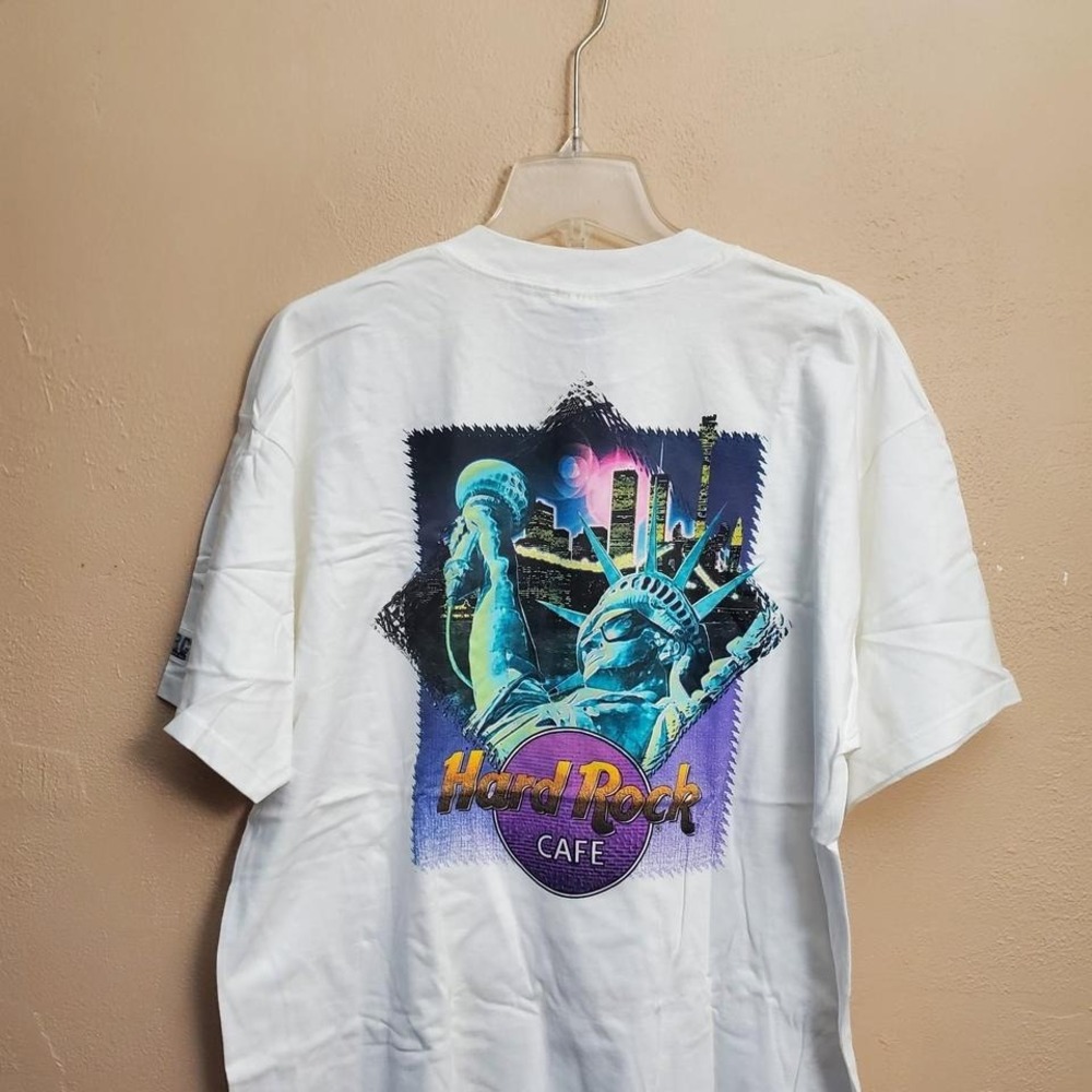 Hard Rock Cafe New York Statue of Liberty graphic tee